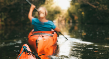 canoë sur une rivière